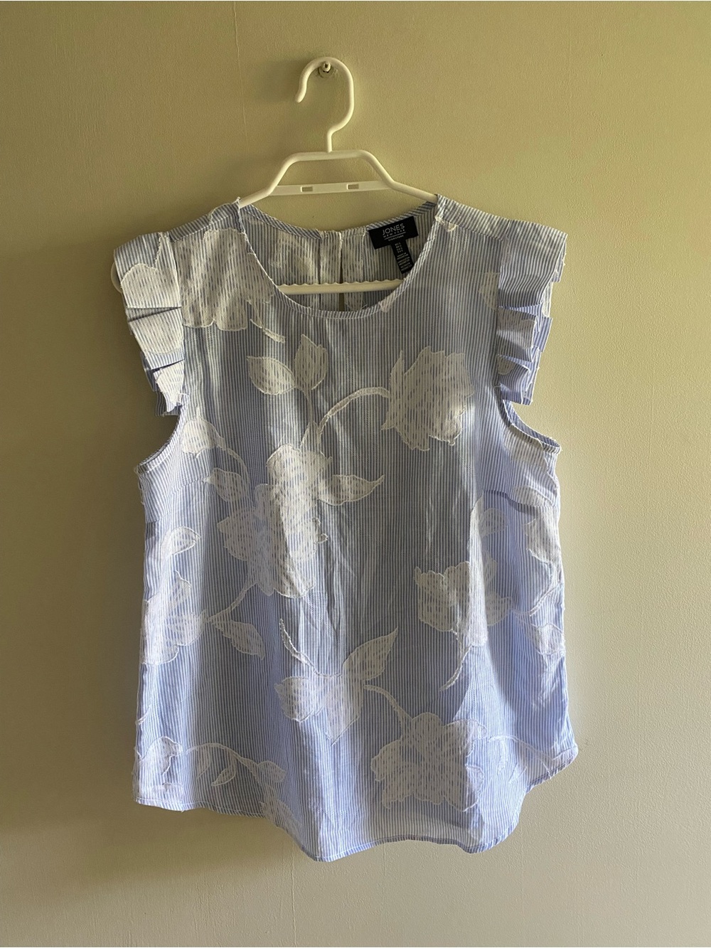 Jones New York Blue and White Floral Stripe Ruffle-Sleeve Camisole